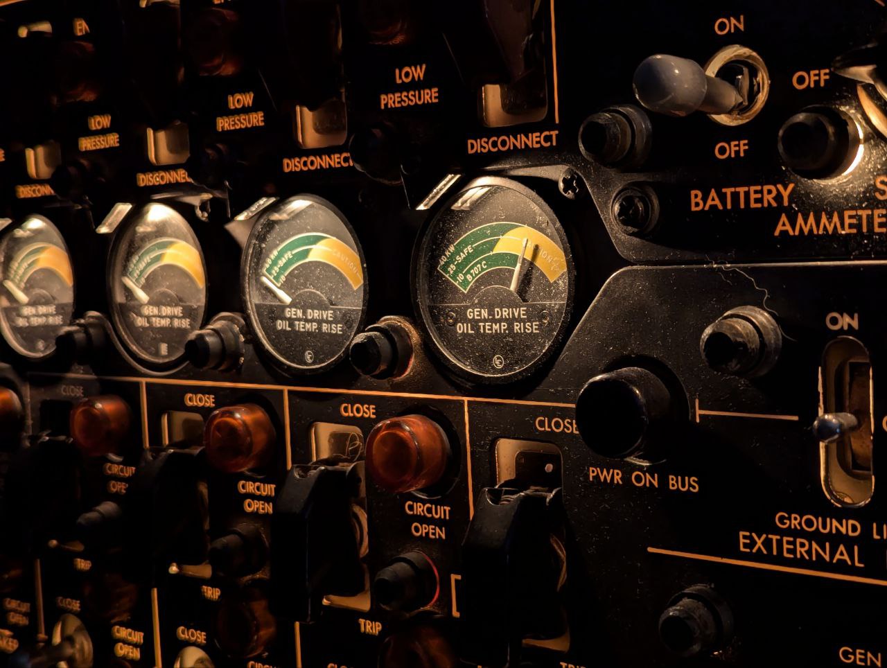F/E Panels nearing completion – The Boeing 707 Experience