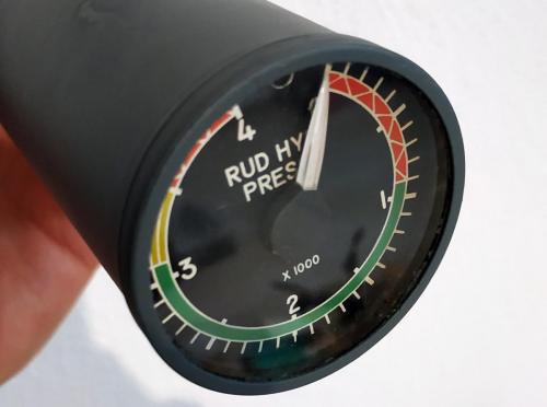 Rudder pressure indicator